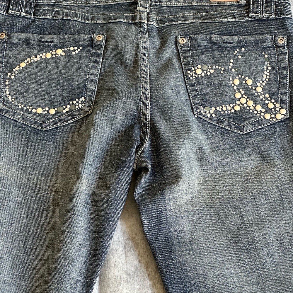 CHIQLE WOMAS DENIM BELL BOTTOMES W RHINESTONES ON BACK POCKETS SZ 11 - Picture 10 of 12
